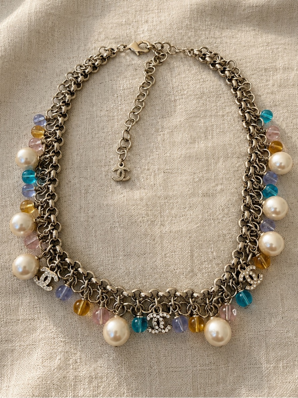 🩵Chanel Pearl & Multicolor Crystal Charm Choker Necklace 💜🌸
